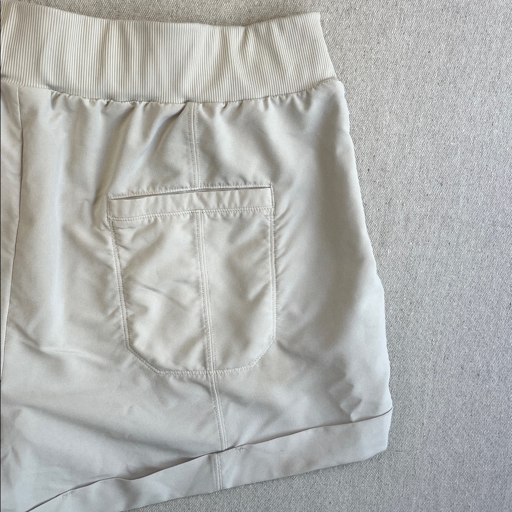 Women's Elastic-Waist Cream Shorts with Front Pockets - Picture 10 of 10